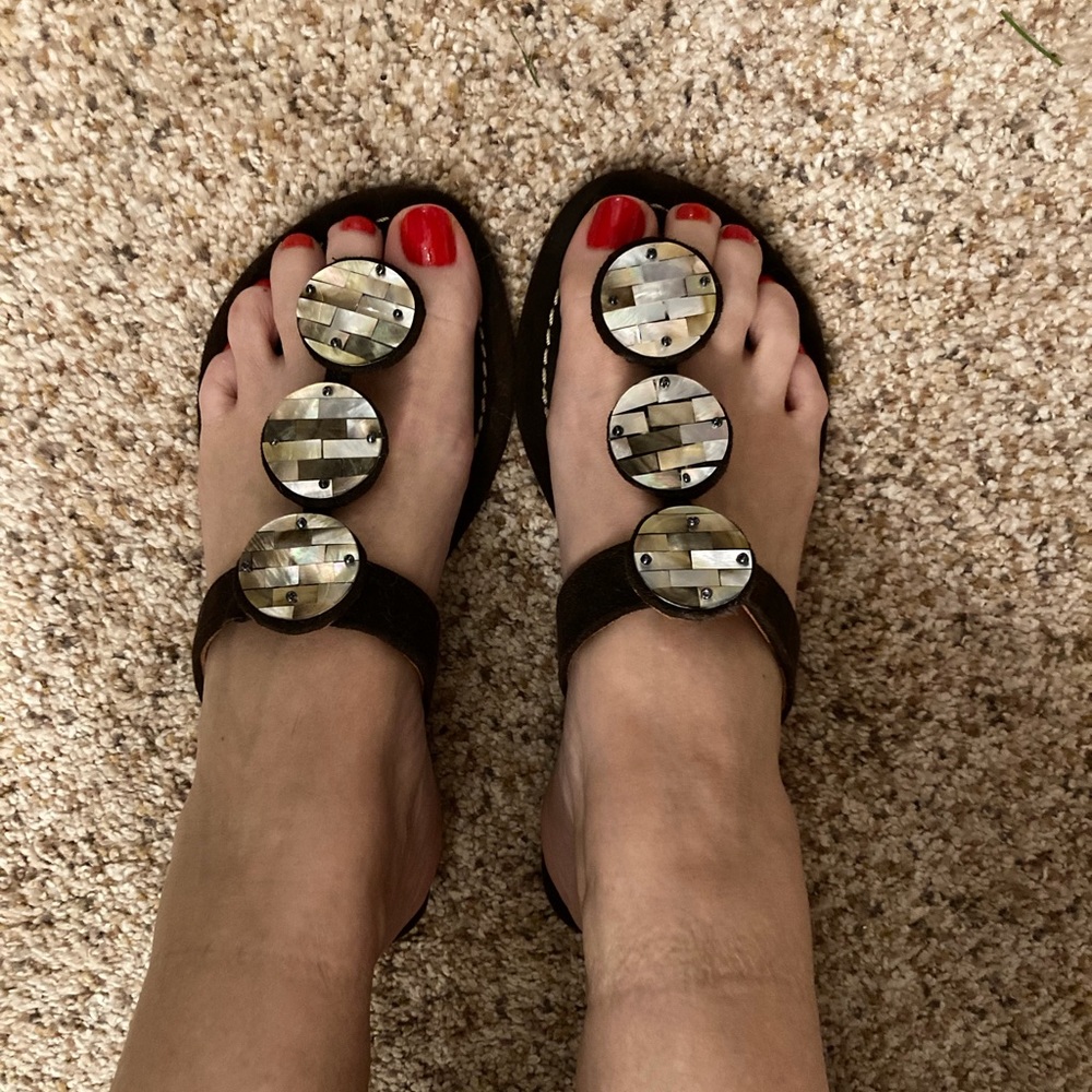 Vera Cuoio Abalone Sandals